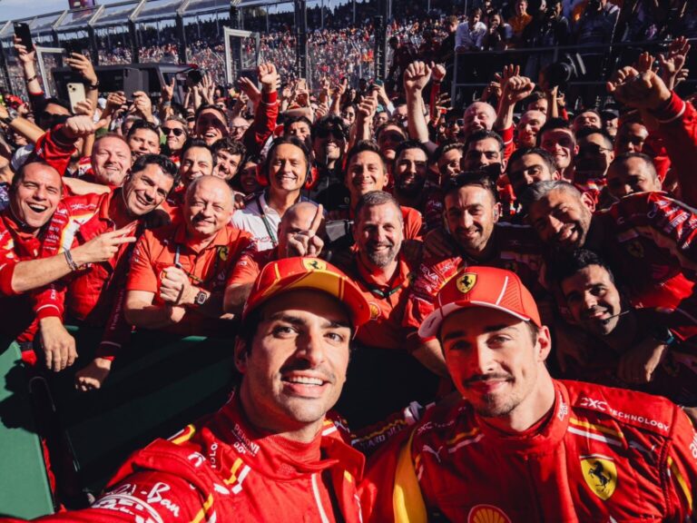 F1, trionfo Ferrari a Melbourne: doppietta Sainz-Leclerc