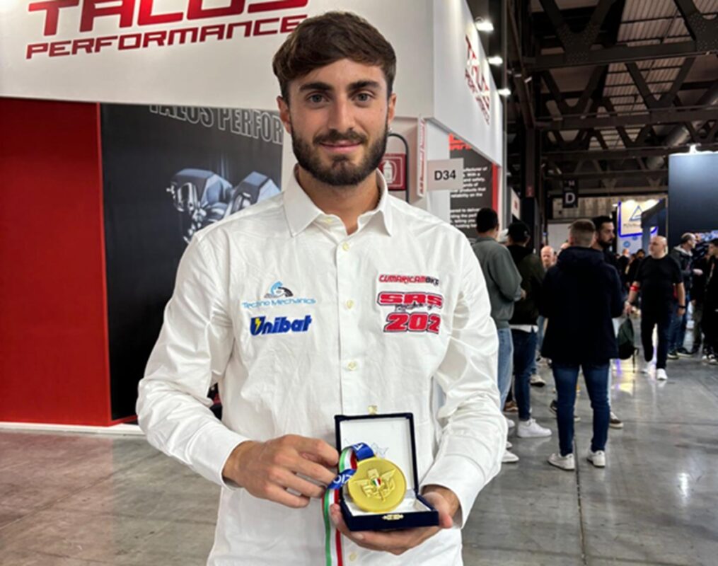 Eicma, premiato il campione italiano Leobruno Di Biase del Mc Cumaricambike