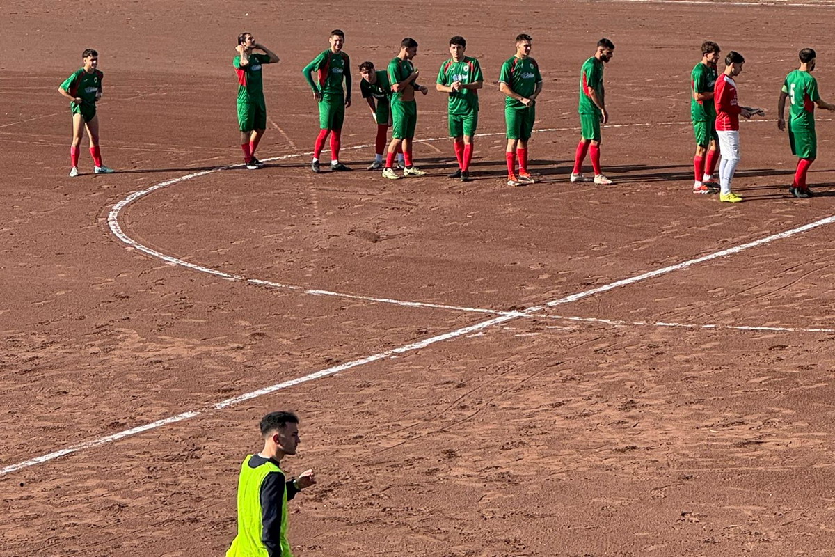 Calcio, Promozione, battuta di arresto del R. Morandi sul campo della Pianoscarano 1949