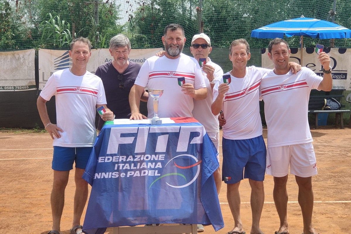 Tennis, Campionato Italiano Veterani Over 50 maschile, impresa del Ct Firenze, la squadra over 50 maschile è campione d’Italia