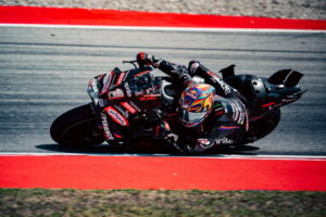Due Aprilia RS-GP25 in top ten in gara a Montmeló