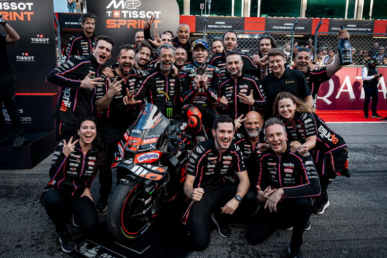 Podio per Aprilia Racing e Marco Bezzecchi nella sprint a Portimão