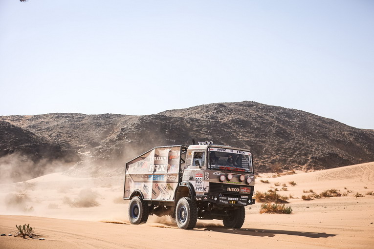 GeaLife Motorsport: il Musone torna in gara, il 190 rientra al bivacco con ingegno